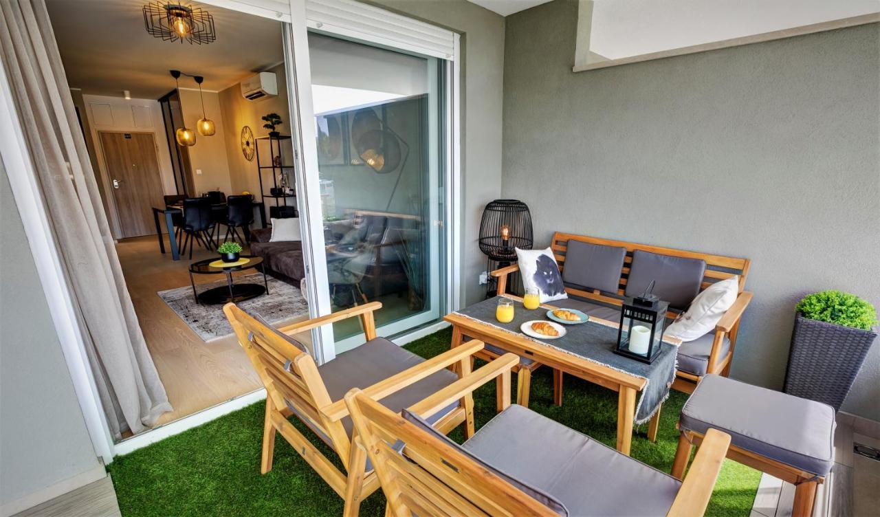 Luxury Apartment 4Seasons With Garage Split Exterior foto