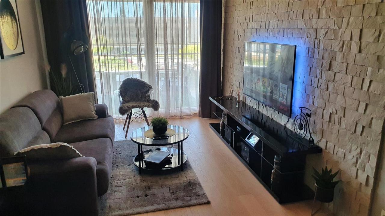 Luxury Apartment 4Seasons With Garage Split Exterior foto